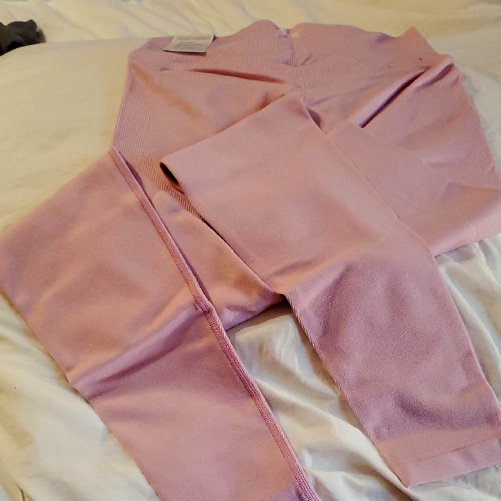 Women's Pink Leggings NWT